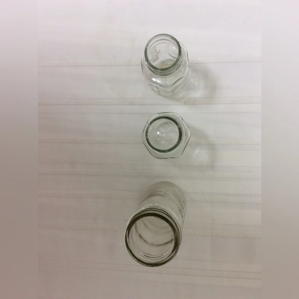 Vintage Baby Bottles Glass (1) Hygeia by Ball 8 oz and (2) Evenflo 4 oz no Tops - Picture 4 of 10